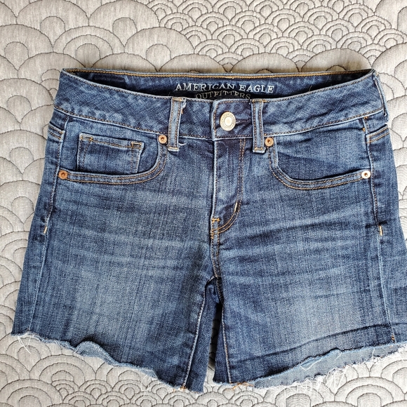American Eagle Jean Shorts SZ 4 - Picture 5 of 7